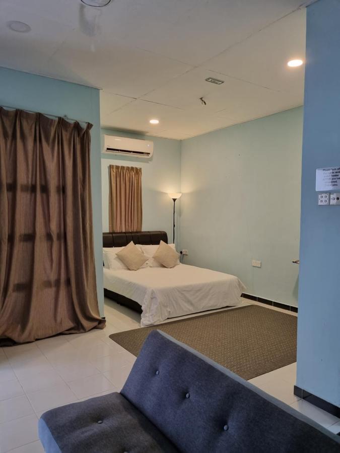 Bed and Breakfast Seven Stones Langkawi Пантай-Сенанг Экстерьер фото